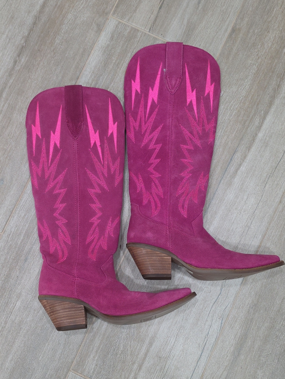 Dingo Fushia Thunder Road Western Boots